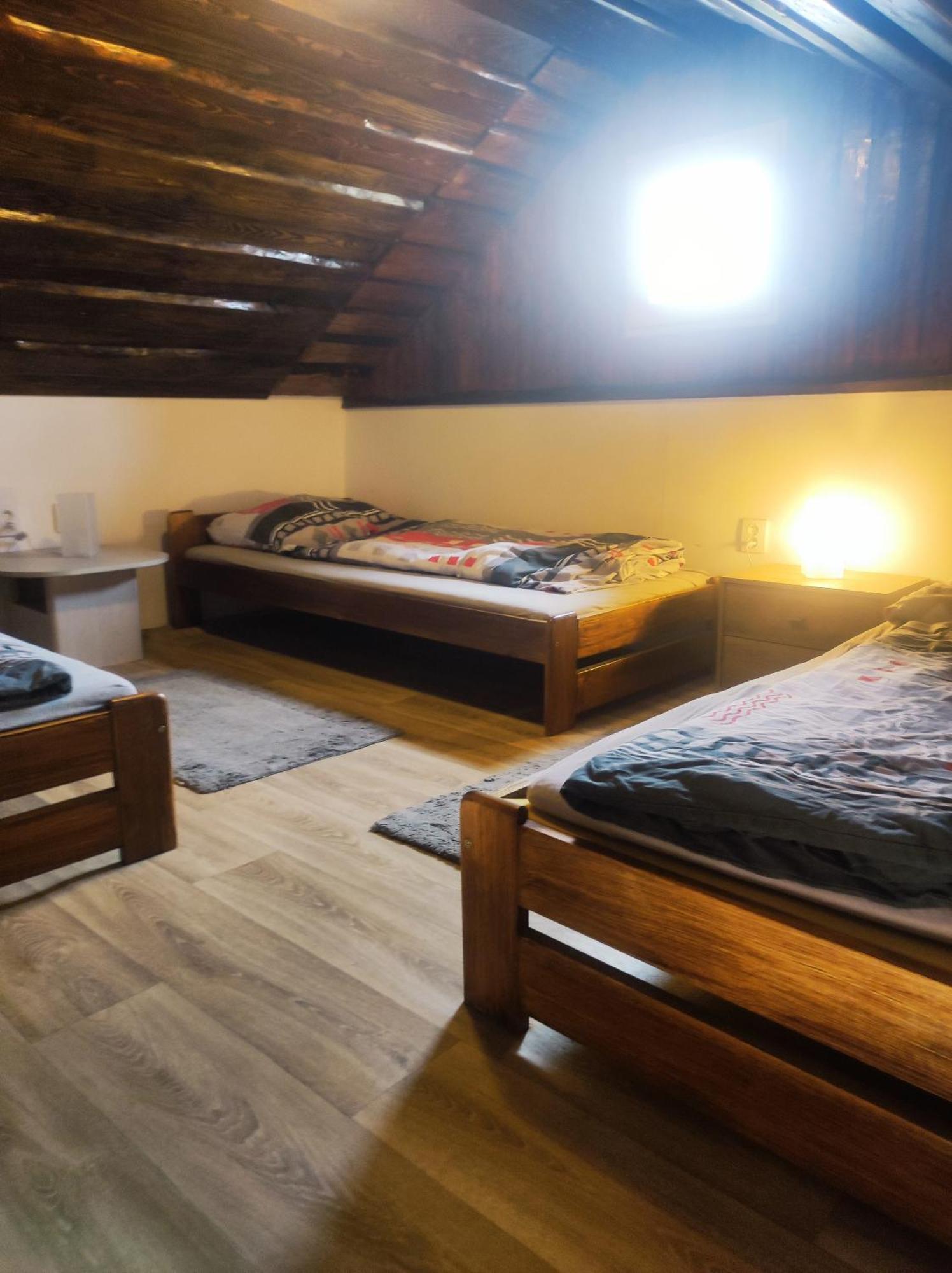 Ubytovani V Klimatizovanych Chatickach Stit Chlumec nad Cidlinou Exterior foto